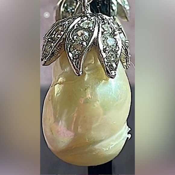 Vintage CINER Rhinestone and Pearl Clip On Earrings!  Gorgeous.  Wedding Worthy! - Picture 16 of 17